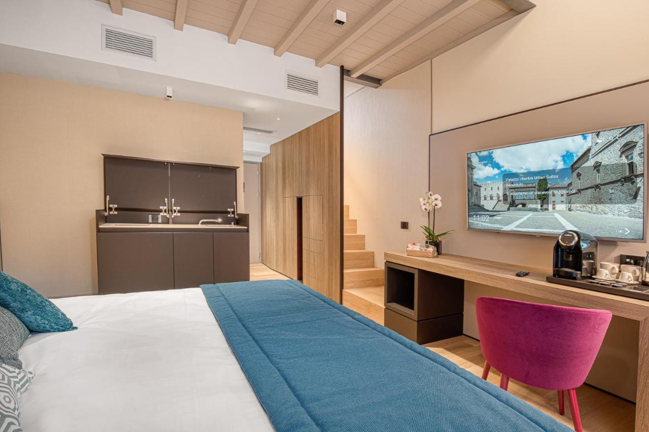 Palazzo Ubertini Urban Suites Viterbe Extérieur photo